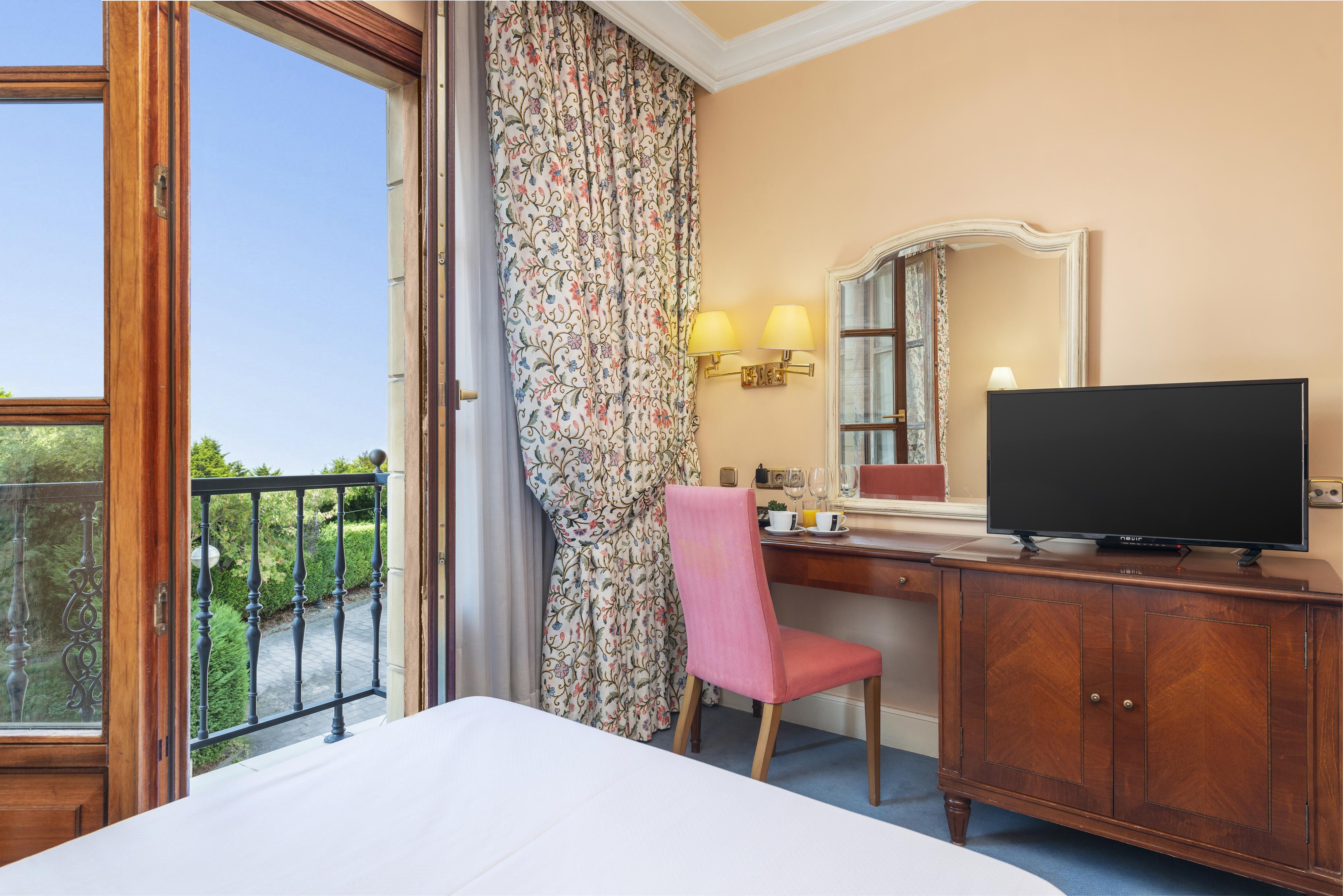 Tryp Bilbao Sondika Hotel Buitenkant foto