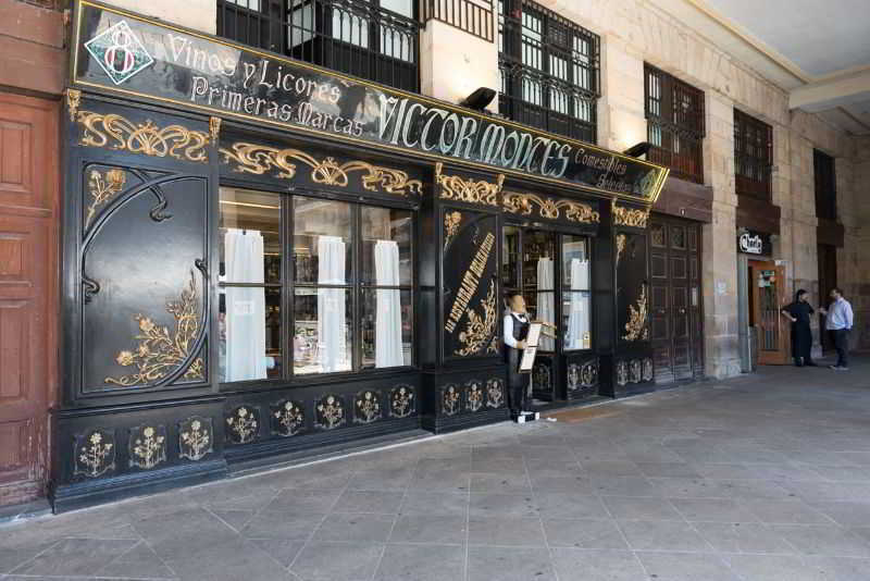Tryp Bilbao Sondika Hotel Buitenkant foto