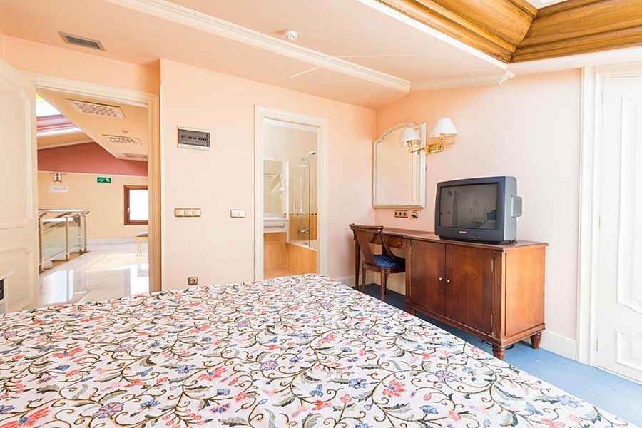 Tryp Bilbao Sondika Hotel Buitenkant foto