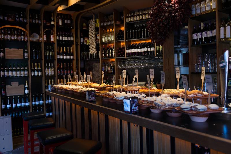 Tryp Bilbao Sondika Hotel Buitenkant foto