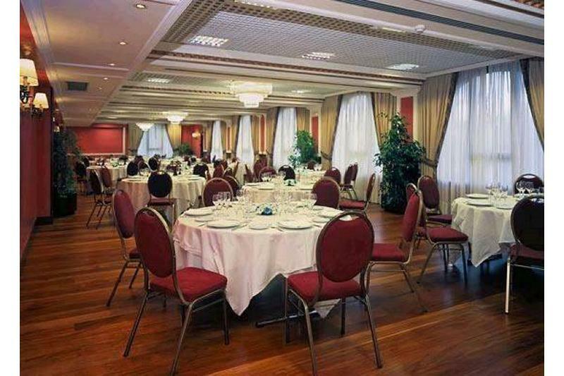 Tryp Bilbao Sondika Hotel Buitenkant foto